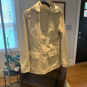 Vineyard Vines rain jacket - Explore the market, the beach, or the neighborhood!